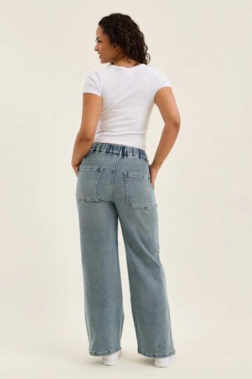 Wilhelmina Baggy Aged Jeans - Med Wash - by Judy Blue